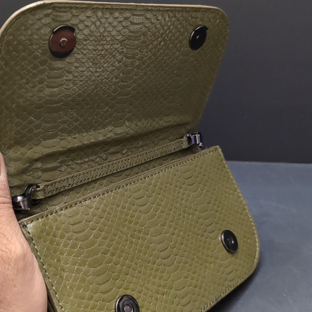 Zara Green Faux Leather Mini Purse With Beaded Strap. - Picture 5 of 12